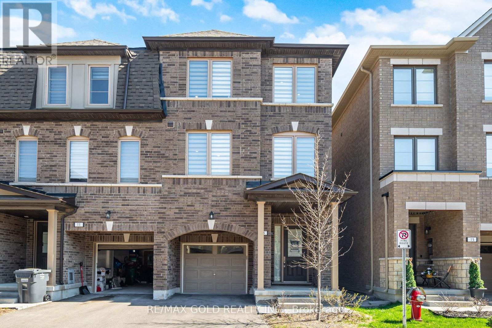 13 Lavinia Road, Brampton, Ontario  L6P 4N7 - Photo 1 - W13053126