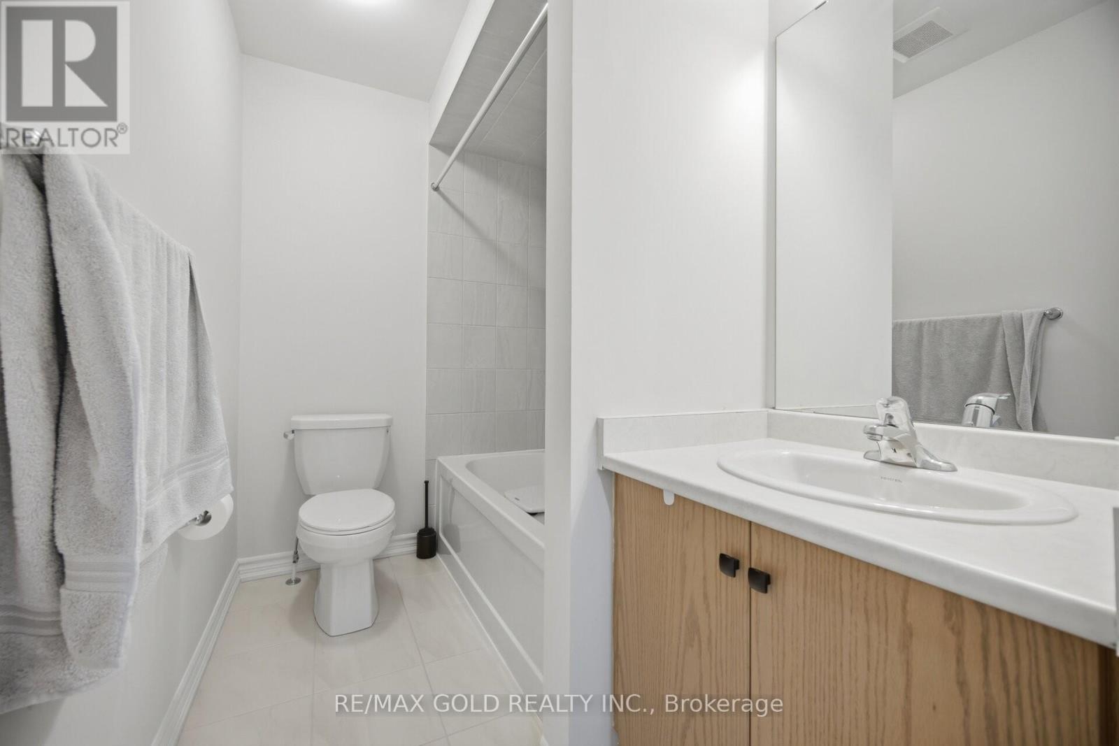 13 Lavinia Road, Brampton, Ontario  L6P 4N7 - Photo 16 - W13053126