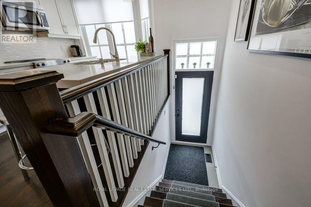 20 - 96 Nelson Street, Oakville, Ontario  L6L 3H8 - Photo 4 - W13053144