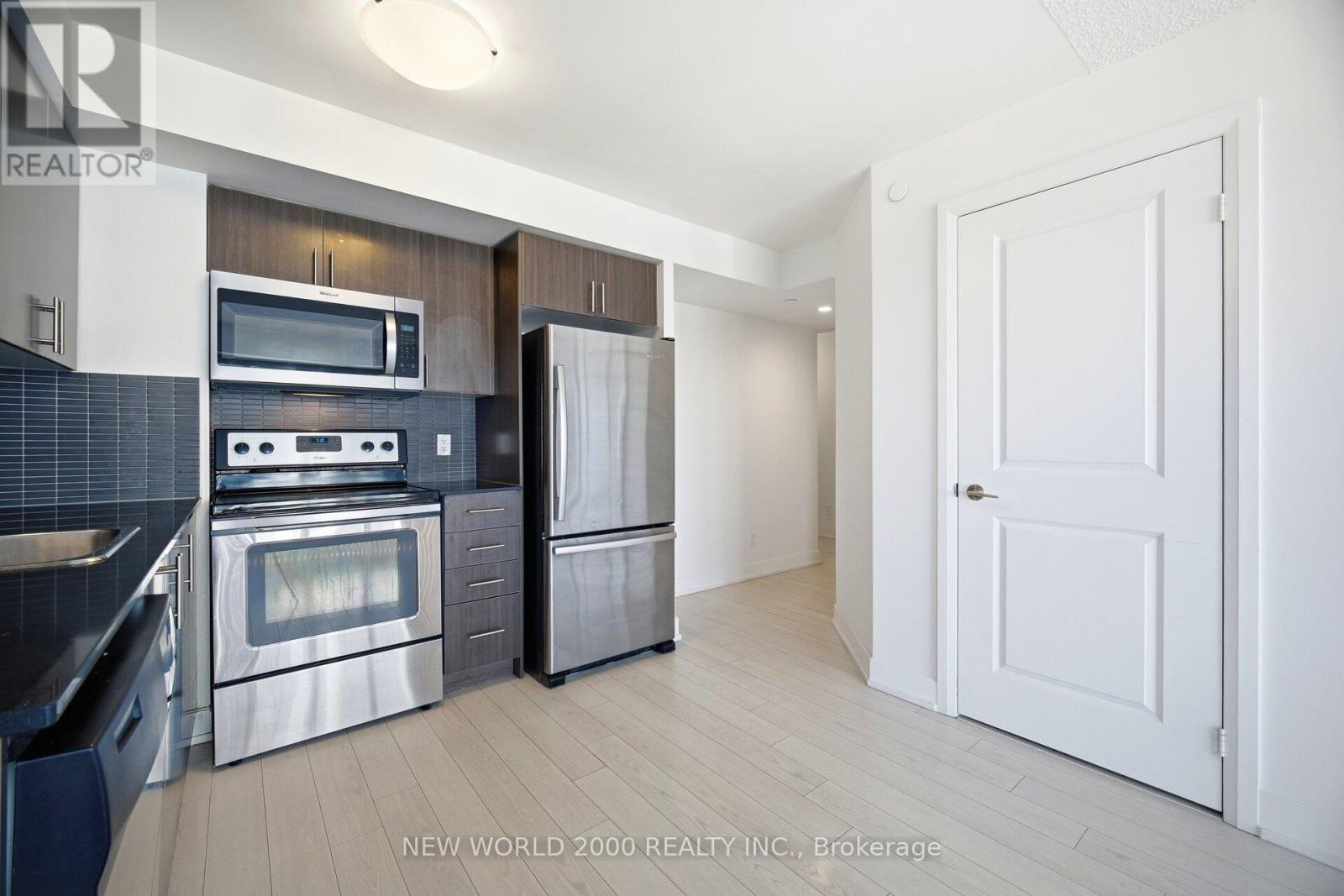 2424 - 2 Eva Road, Toronto, Ontario  M9C 0A9 - Photo 8 - W13053152