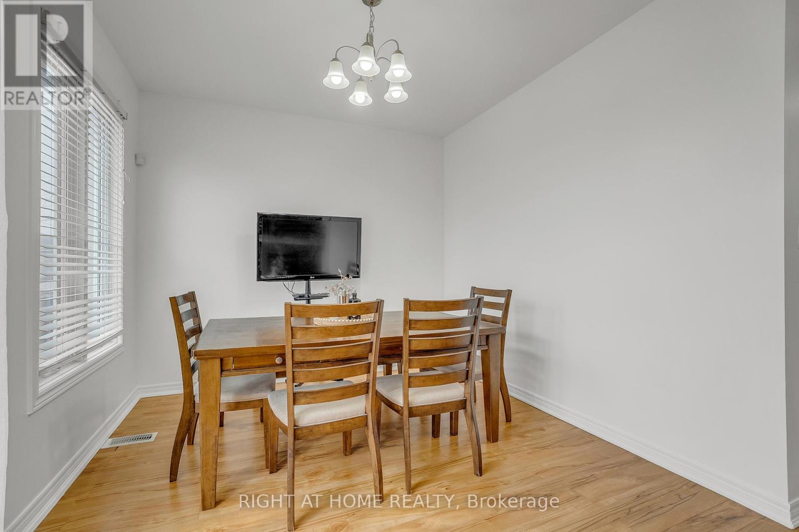 11 Tobermory Crescent, Brampton, Ontario  L6V 4T6 - Photo 14 - W13053172