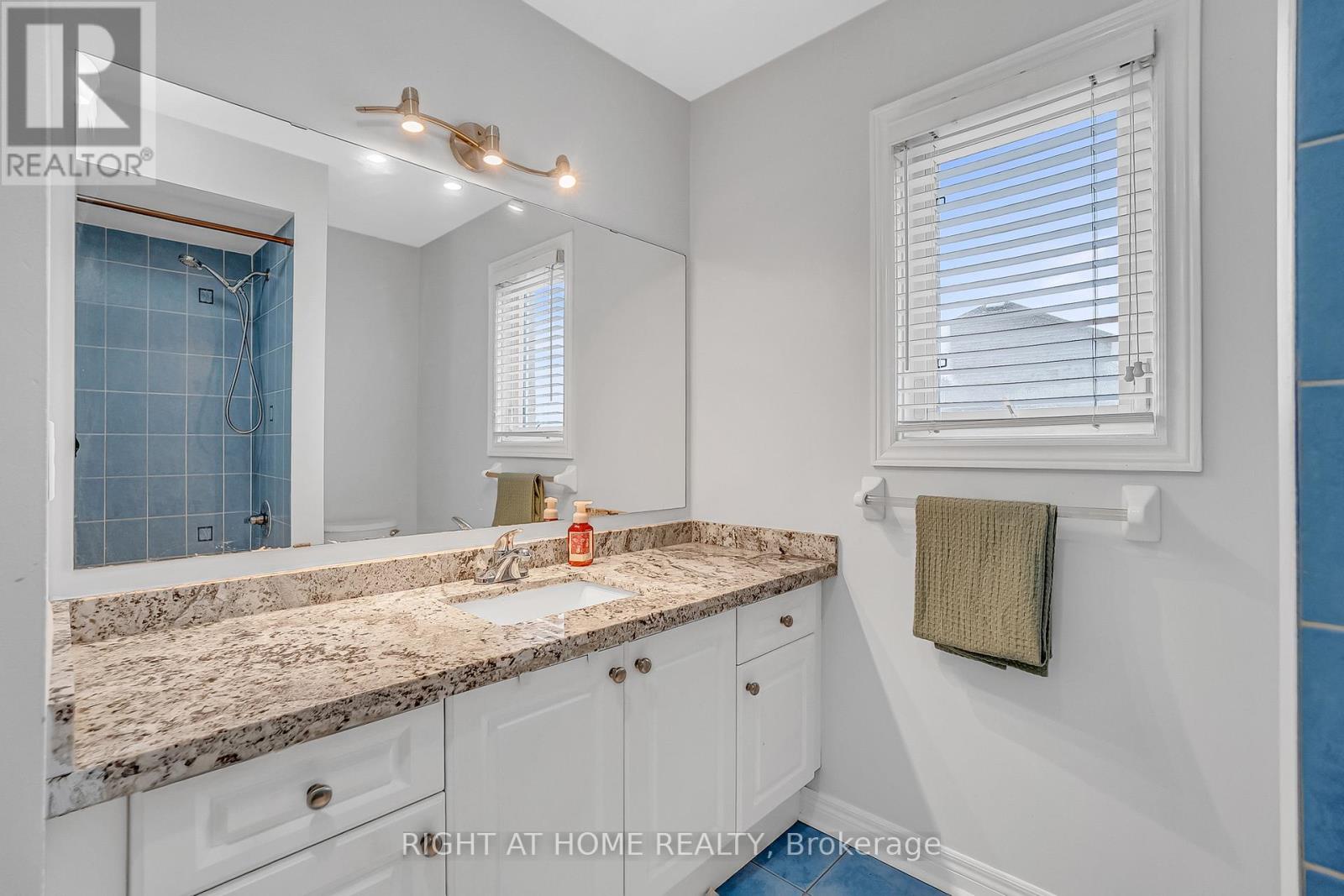 11 Tobermory Crescent, Brampton, Ontario  L6V 4T6 - Photo 29 - W13053172