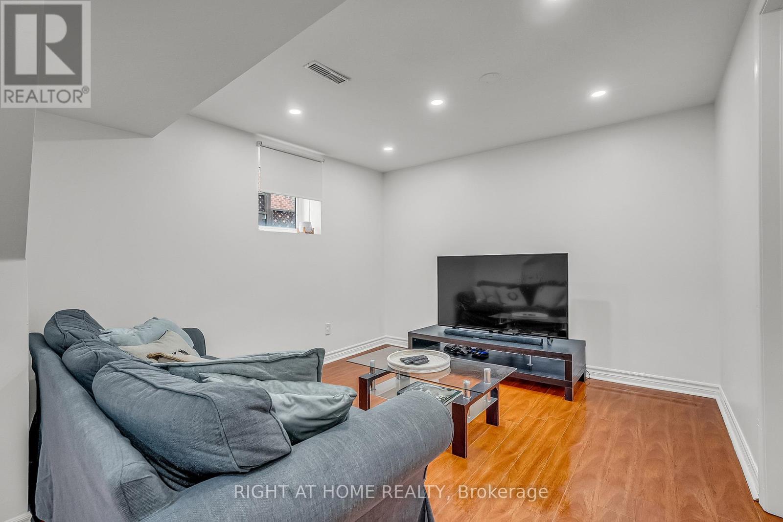 11 Tobermory Crescent, Brampton, Ontario  L6V 4T6 - Photo 33 - W13053172