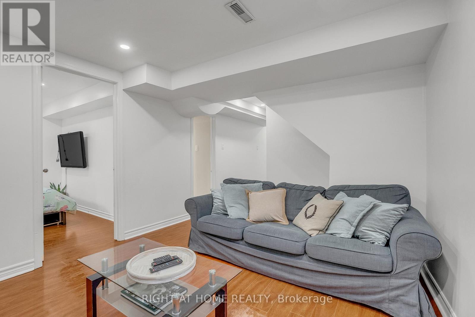 11 Tobermory Crescent, Brampton, Ontario  L6V 4T6 - Photo 34 - W13053172