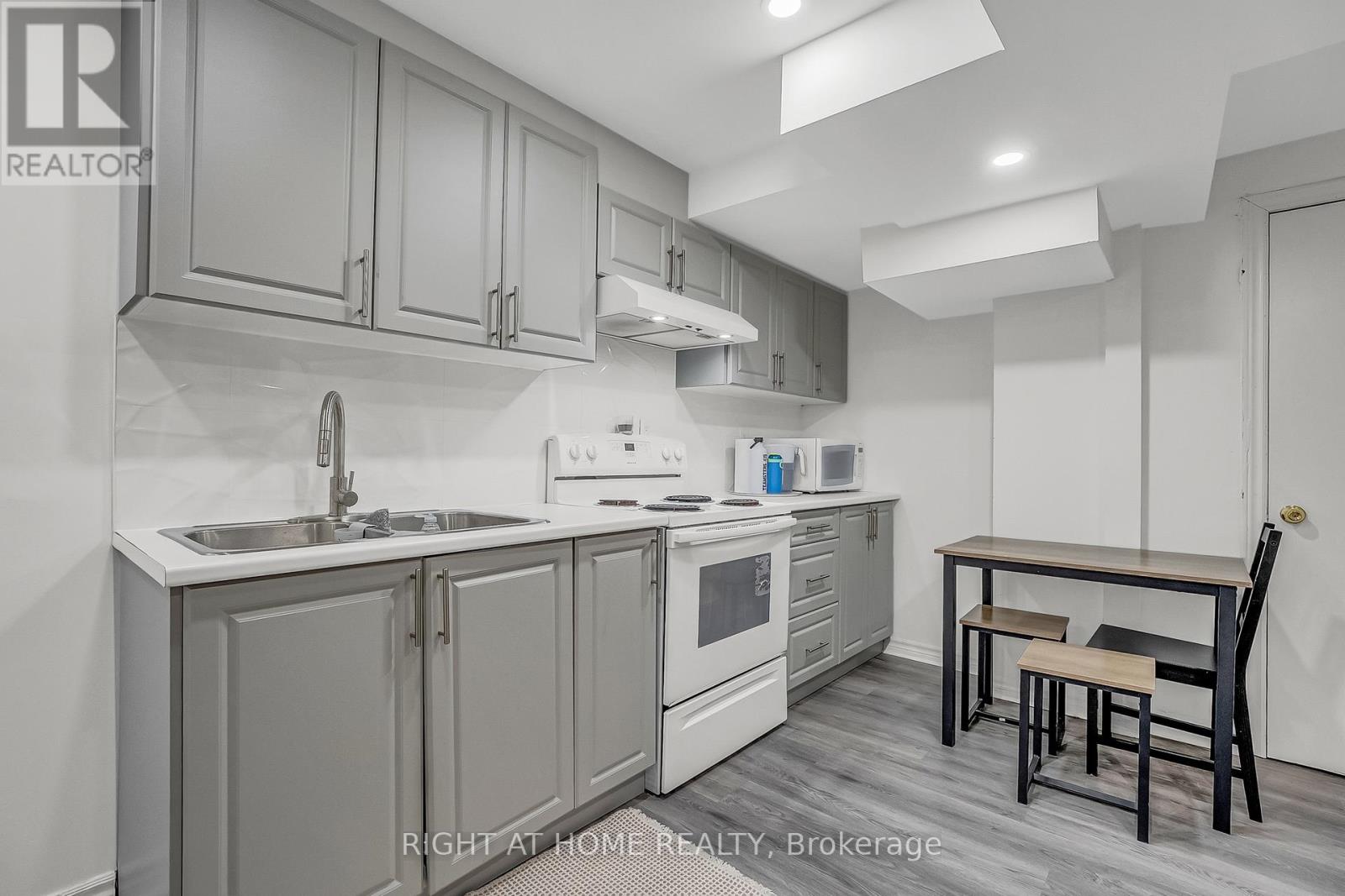 11 Tobermory Crescent, Brampton, Ontario  L6V 4T6 - Photo 37 - W13053172