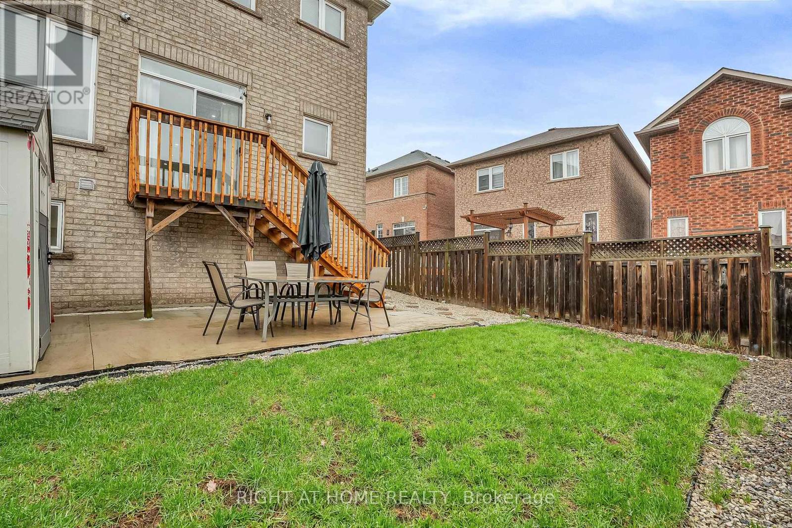 11 Tobermory Crescent, Brampton, Ontario  L6V 4T6 - Photo 44 - W13053172