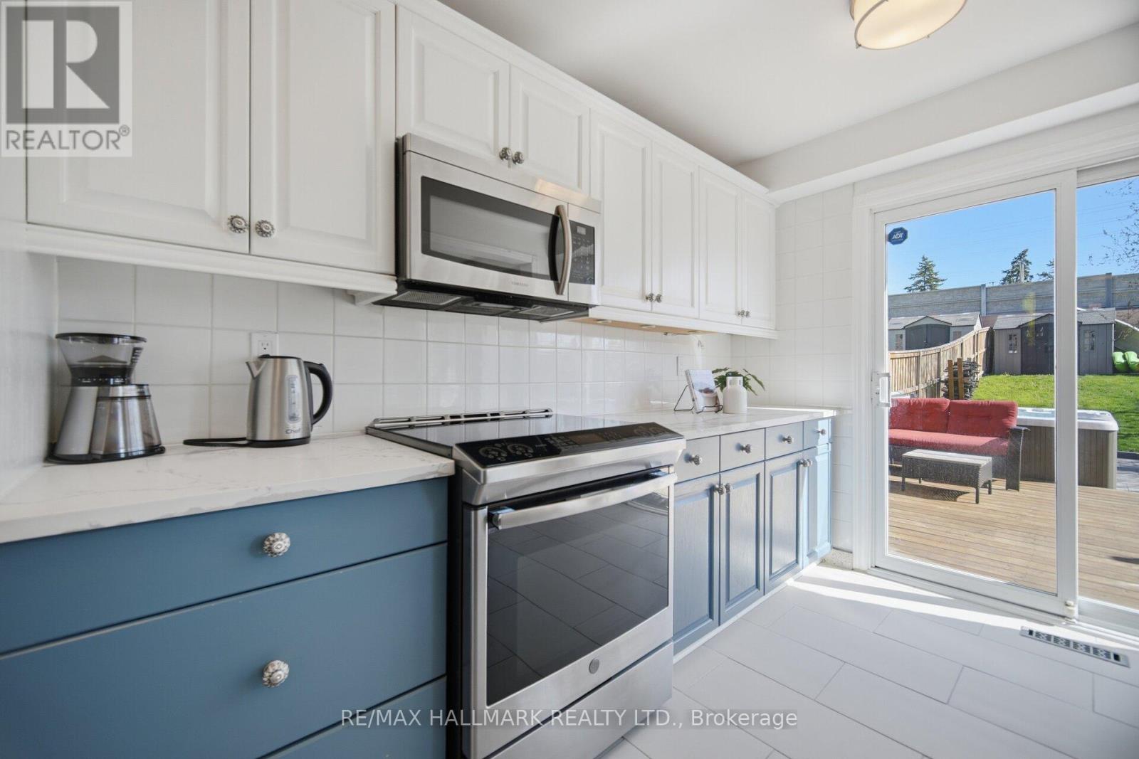 10 Northgate Boulevard, Brampton, Ontario  L6S 4A6 - Photo 2 - W13053216