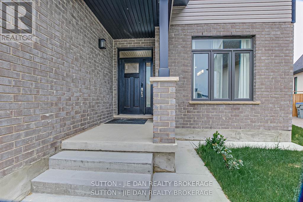 98 Locky Lane, Middlesex Centre, Ontario  N0L 1R0 - Photo 2 - X13053294