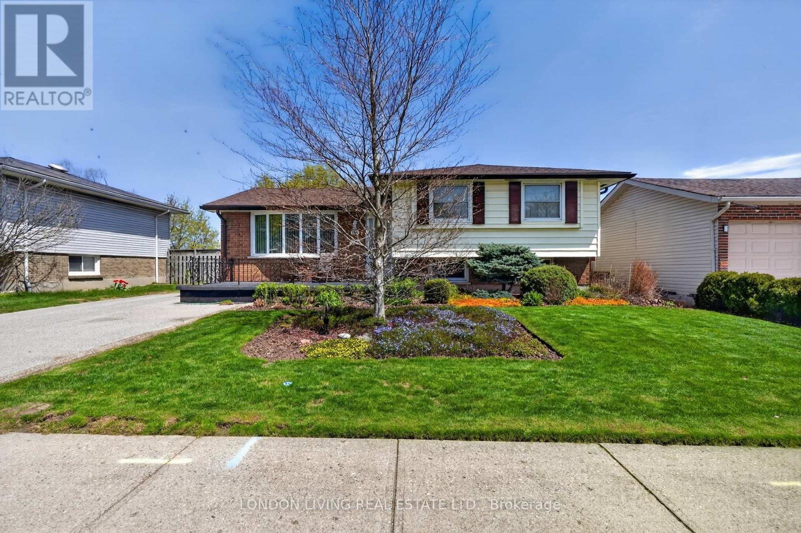 965 OSGOODE DRIVE, London South, Ontario