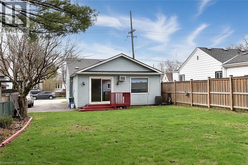 548 Upper Wentworth Street, Hamilton, Ontario  L9A 4T9 - Photo 17 - 40818472