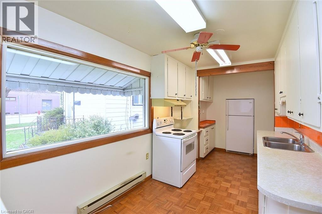 548 Upper Wentworth Street, Hamilton, Ontario  L9A 4T9 - Photo 13 - 40818472