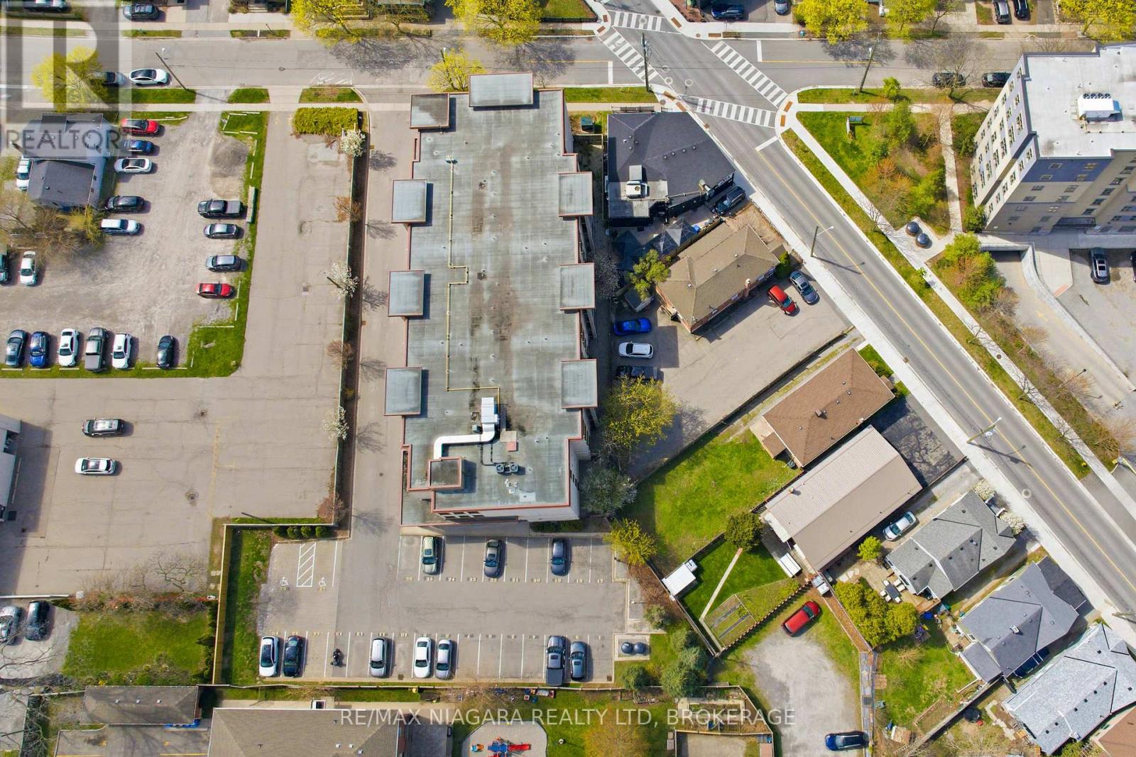 404 - 26 Wellington Street, St. Catharines, Ontario  L2R 5P8 - Photo 27 - X12929028