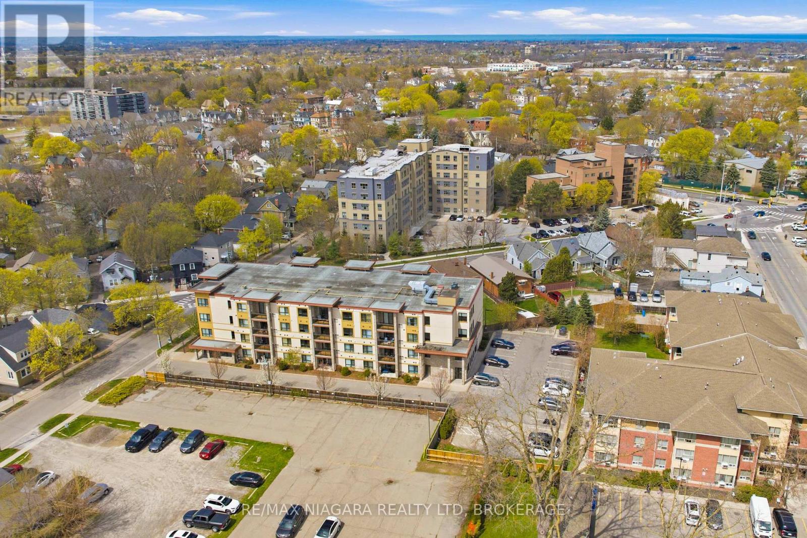 404 - 26 Wellington Street, St. Catharines, Ontario  L2R 5P8 - Photo 26 - X12929028