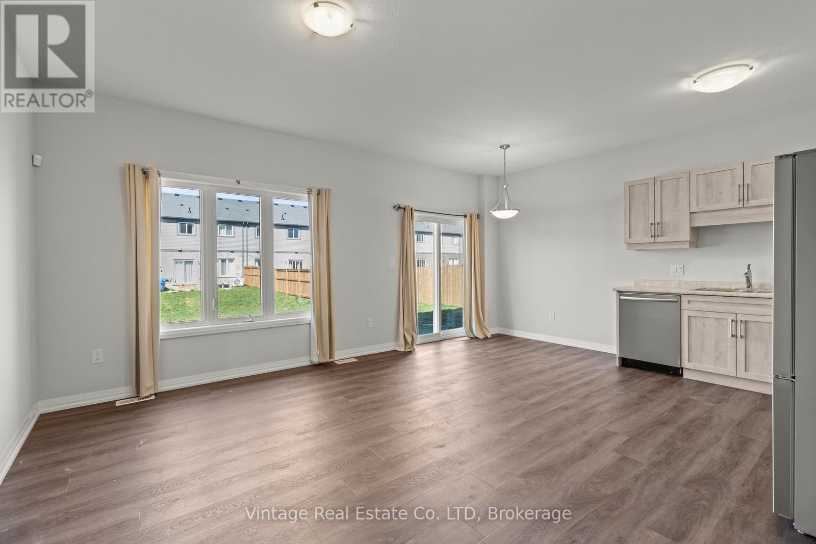 46 Samuel Avenue, Pelham, Ontario  L3B 5N5 - Photo 8 - X12995622