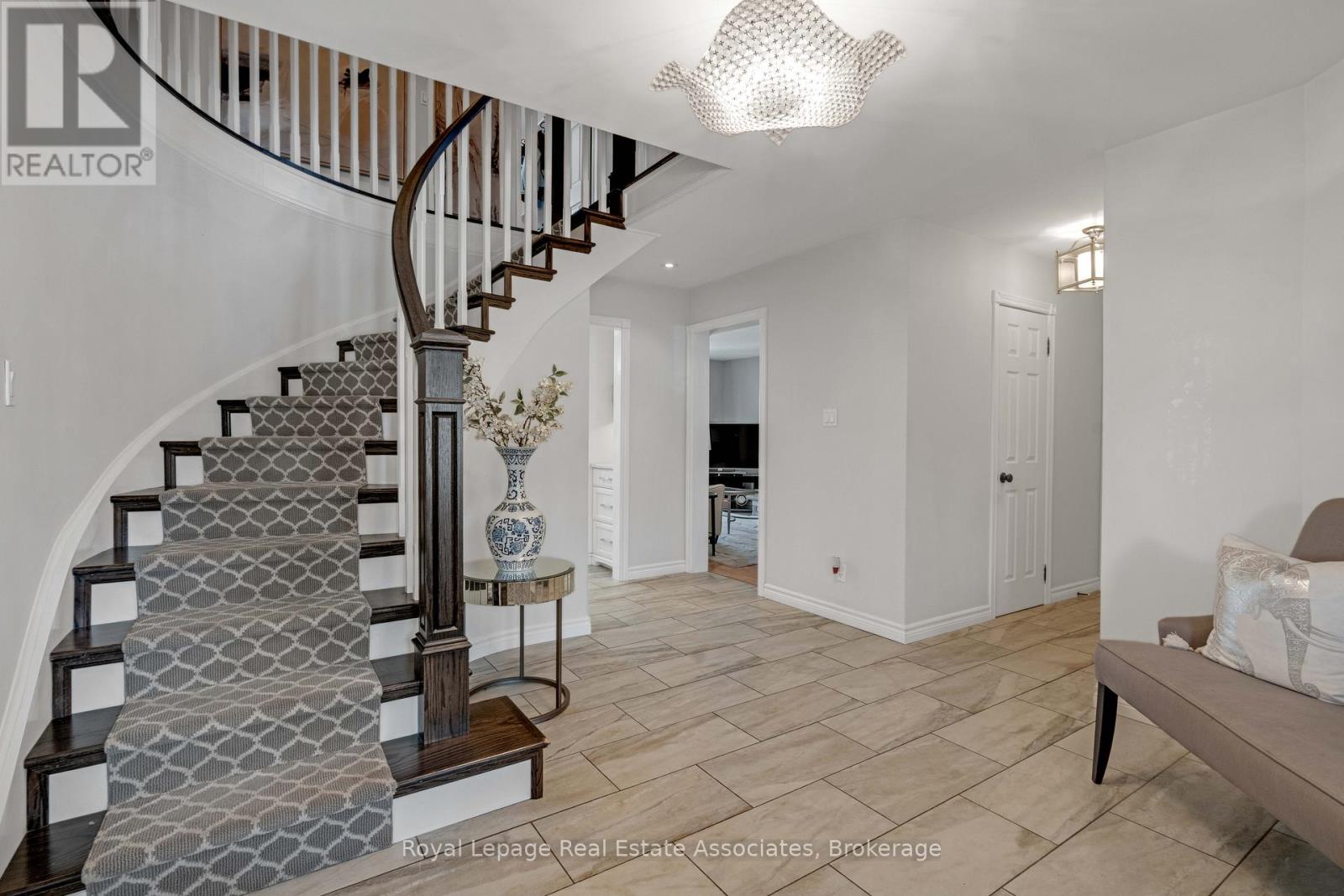 23 Handorf Drive, Cambridge, Ontario  N3C 3Y2 - Photo 15 - X13053142