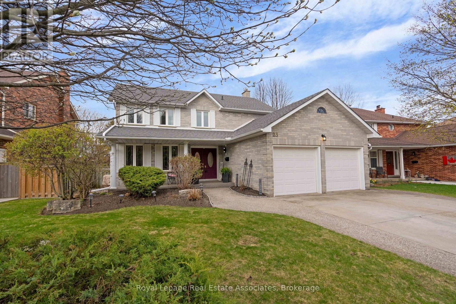 23 Handorf Drive, Cambridge, Ontario  N3C 3Y2 - Photo 3 - X13053142