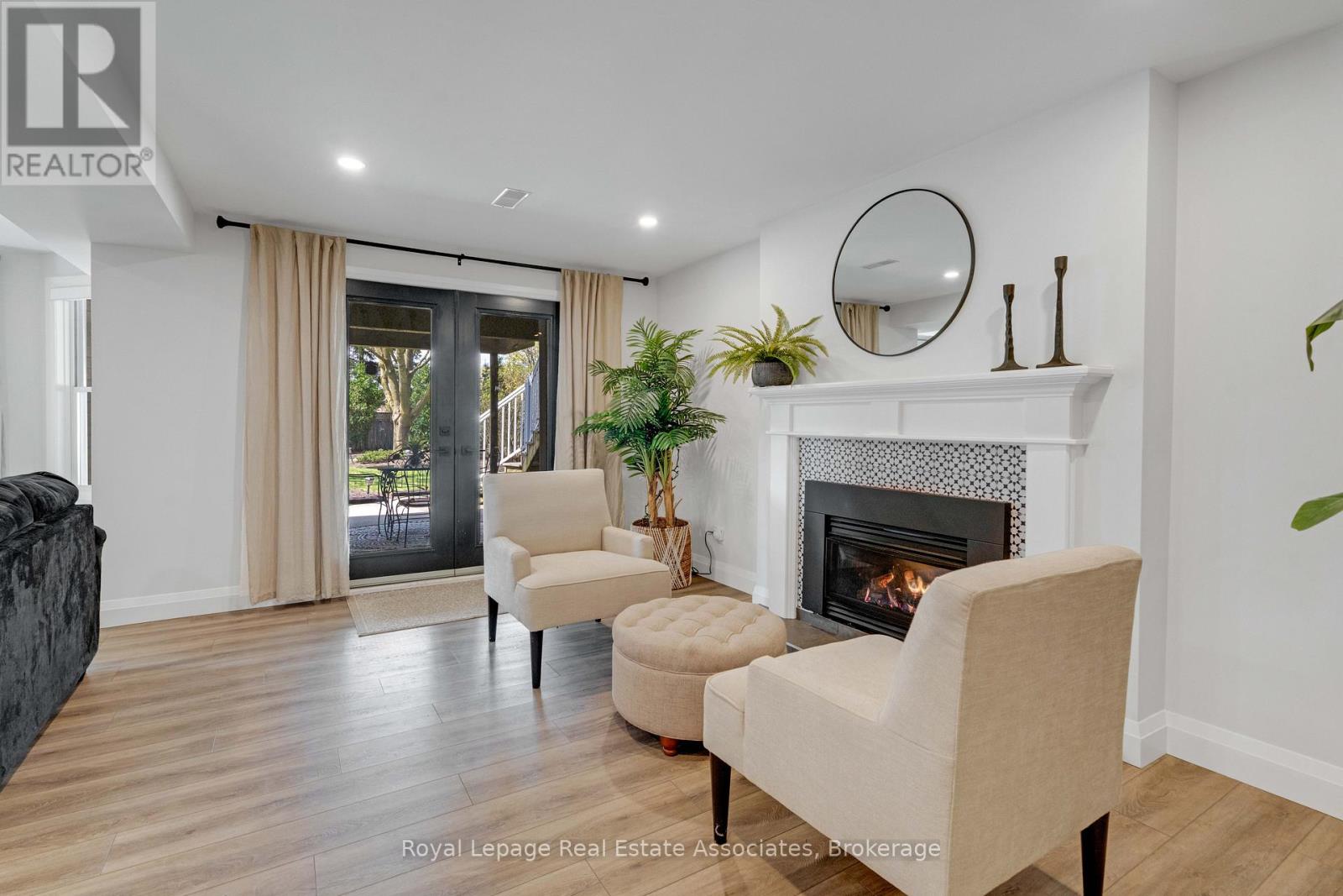 23 Handorf Drive, Cambridge, Ontario  N3C 3Y2 - Photo 35 - X13053142