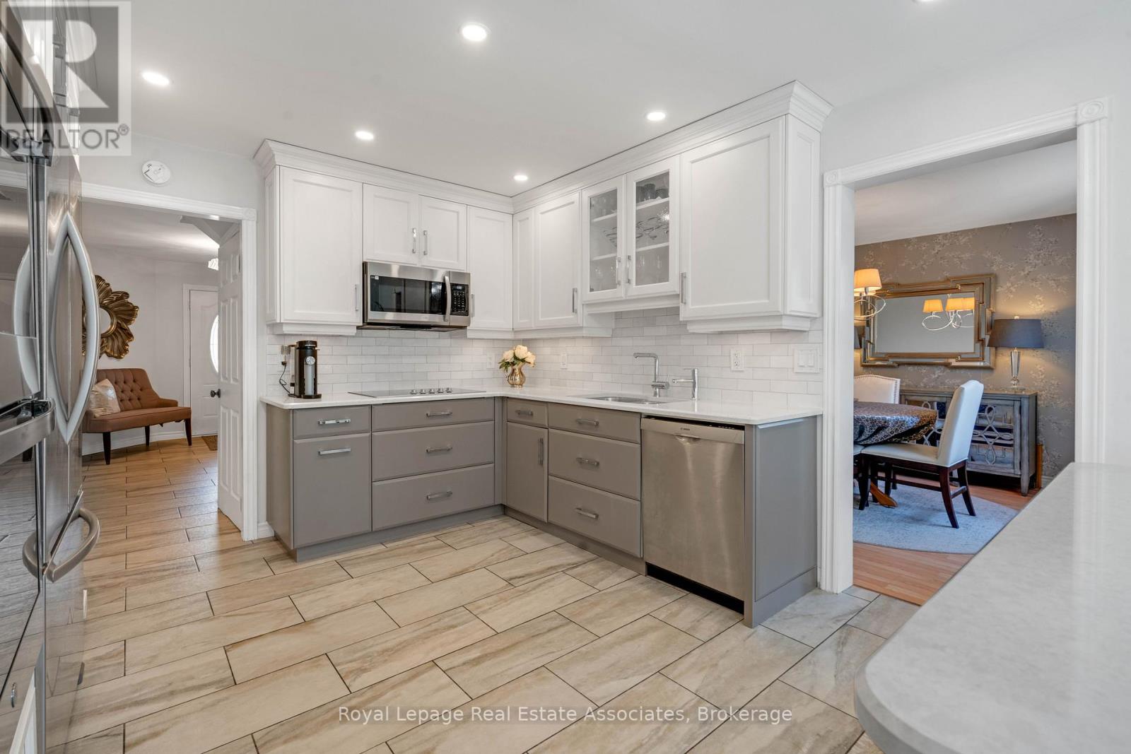 23 Handorf Drive, Cambridge, Ontario  N3C 3Y2 - Photo 9 - X13053142