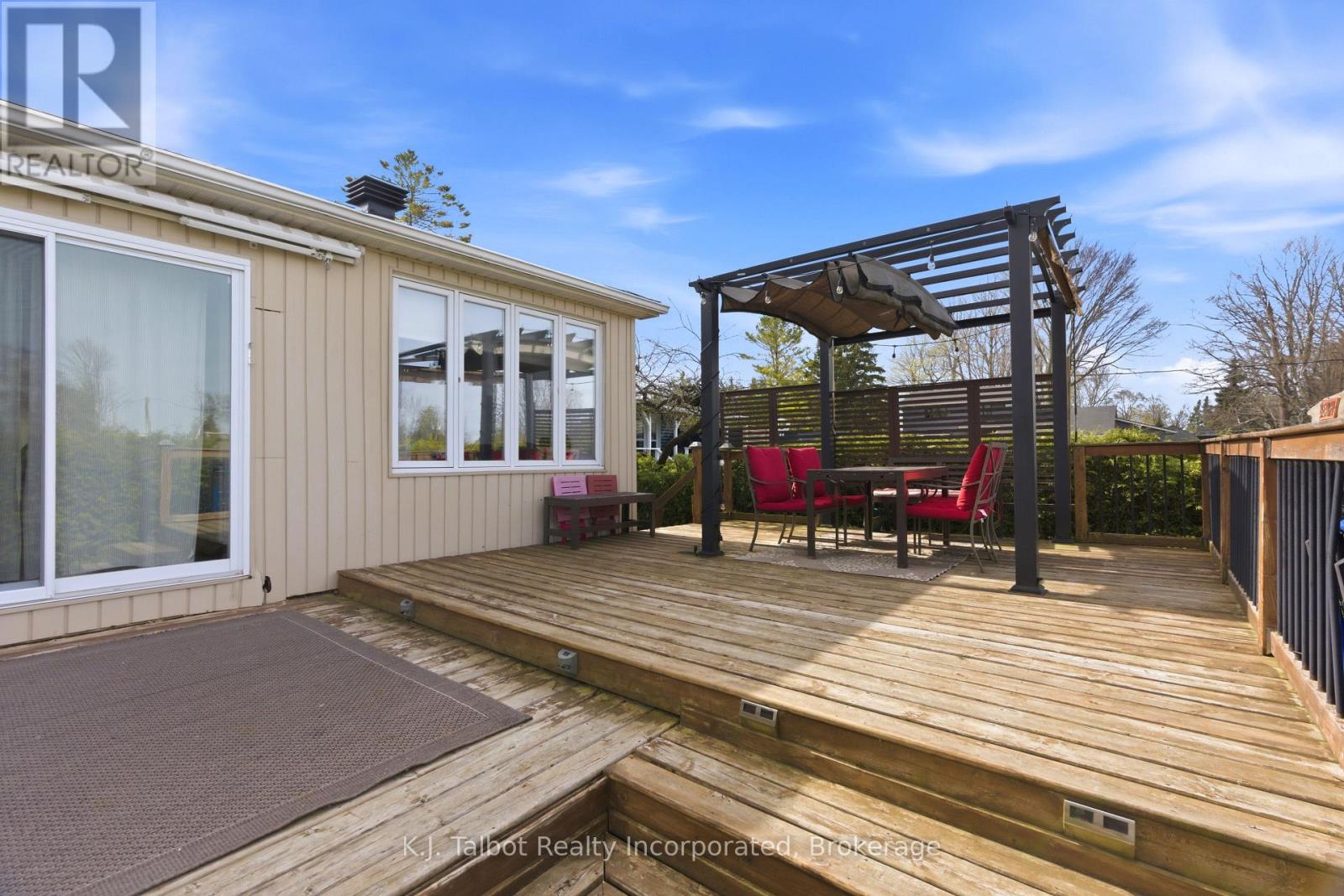 9 Ravine Park Road N, Central Huron, Ontario  N7A 3X8 - Photo 11 - X12883578