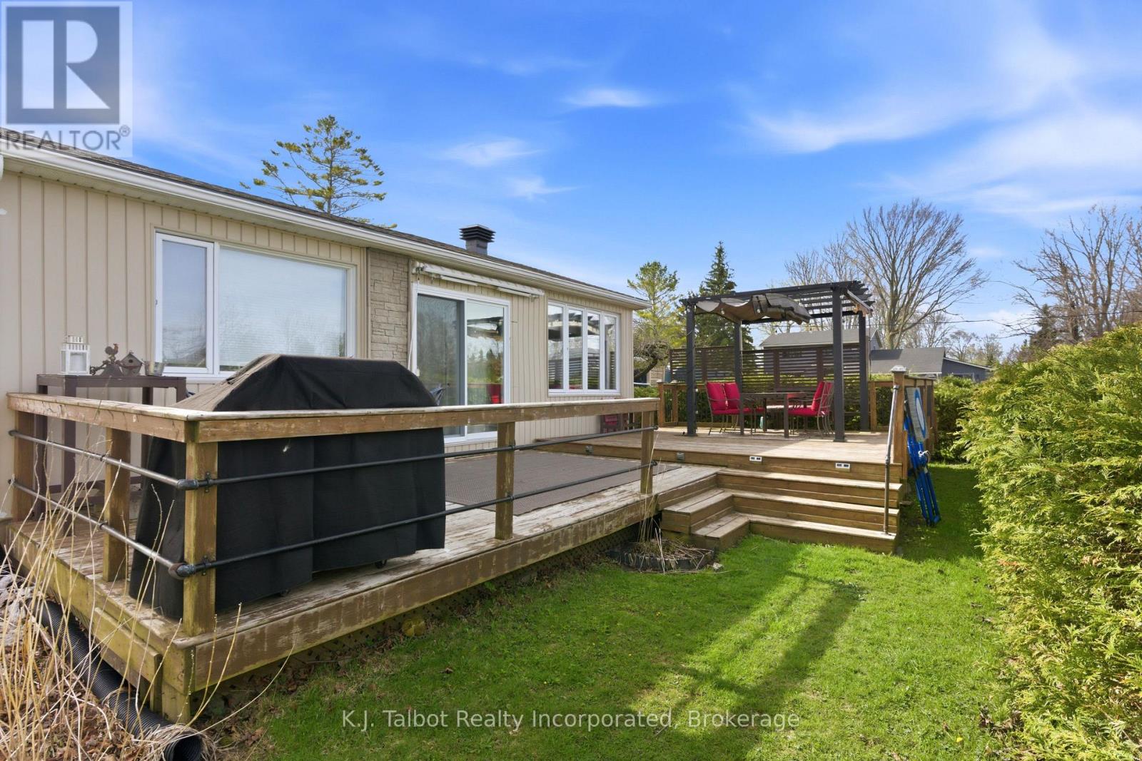 9 Ravine Park Road N, Central Huron, Ontario  N7A 3X8 - Photo 8 - X12883578