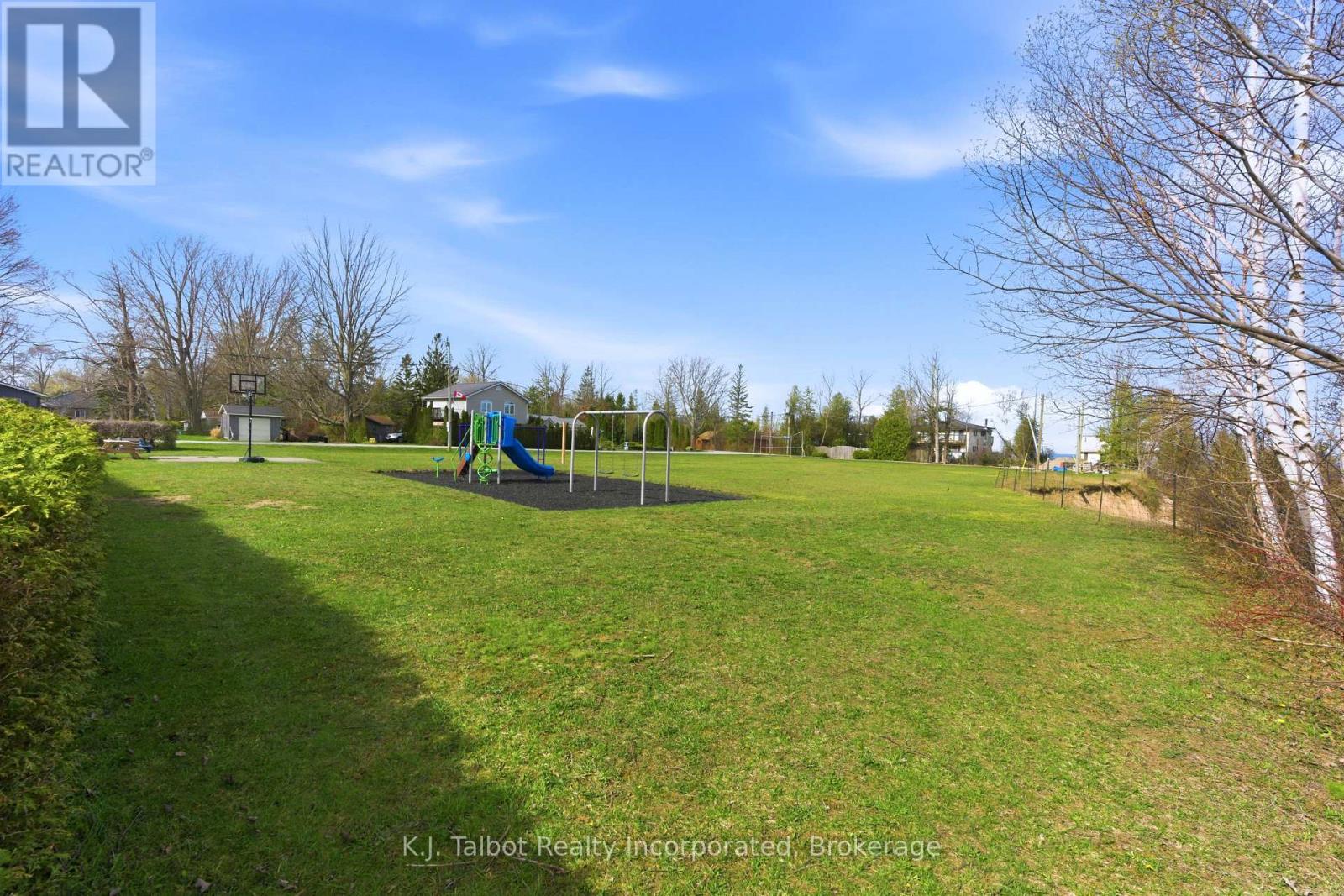 9 Ravine Park Road N, Central Huron, Ontario  N7A 3X8 - Photo 37 - X12883578