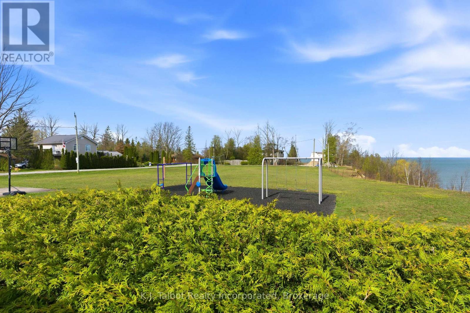 9 Ravine Park Road N, Central Huron, Ontario  N7A 3X8 - Photo 36 - X12883578