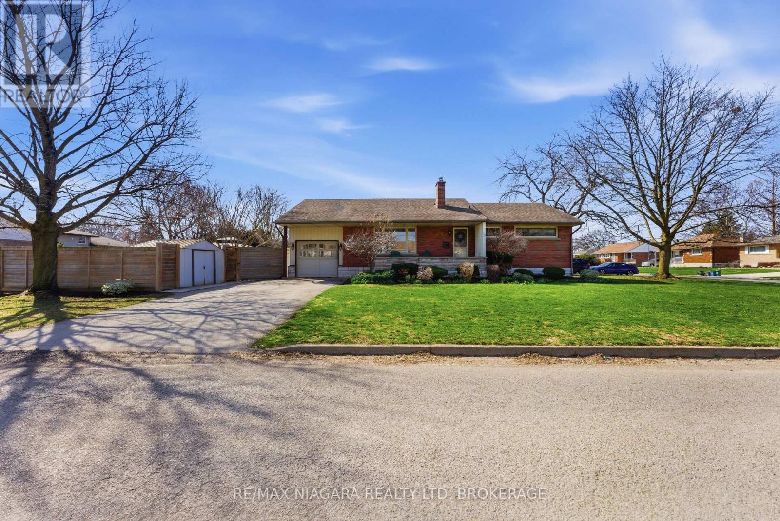 6596 Huggins Street, Niagara Falls, Ontario  L2J 1H4 - Photo 3 - X13053264