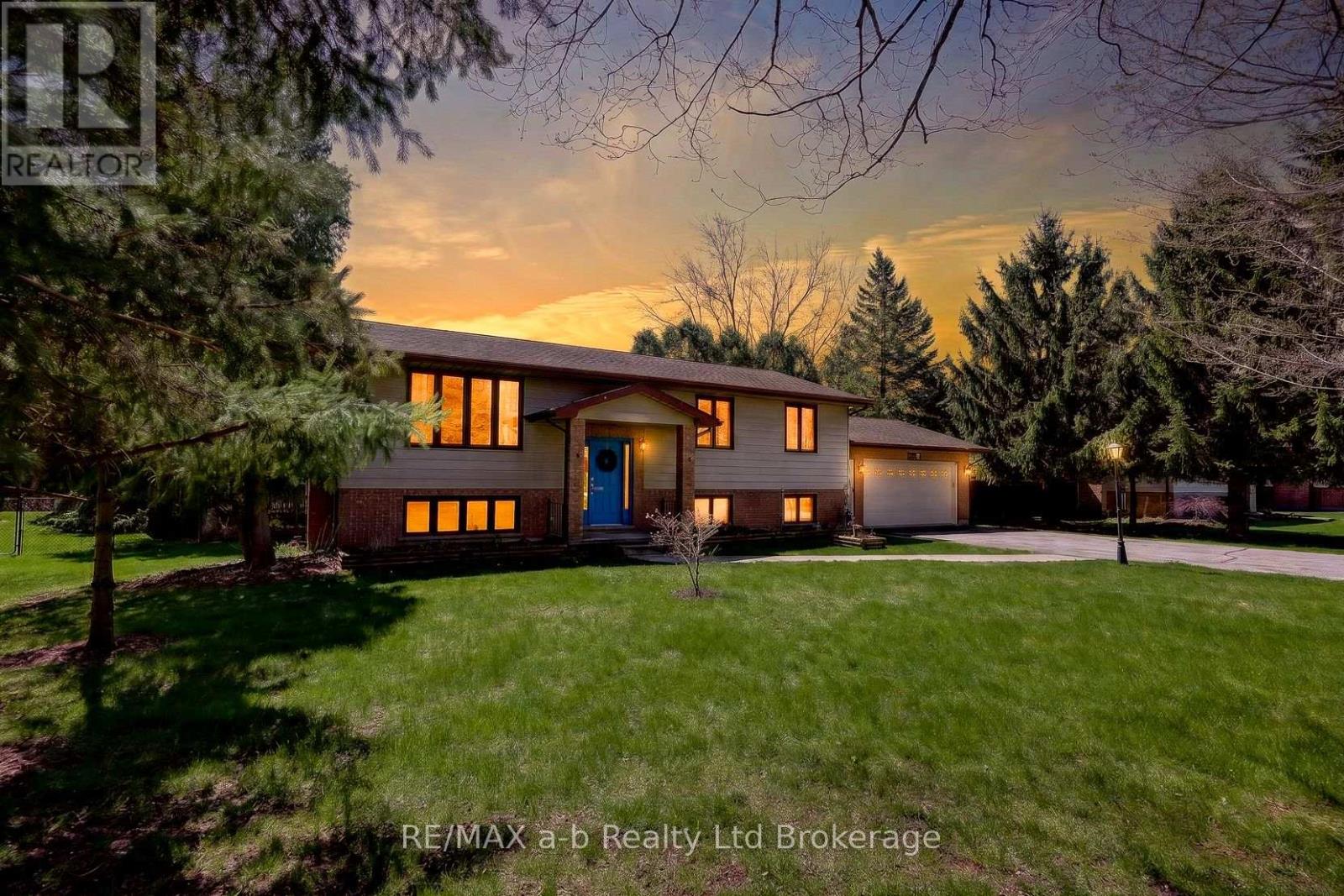 2487 MOSSLEY DRIVE, Thames Centre, Ontario