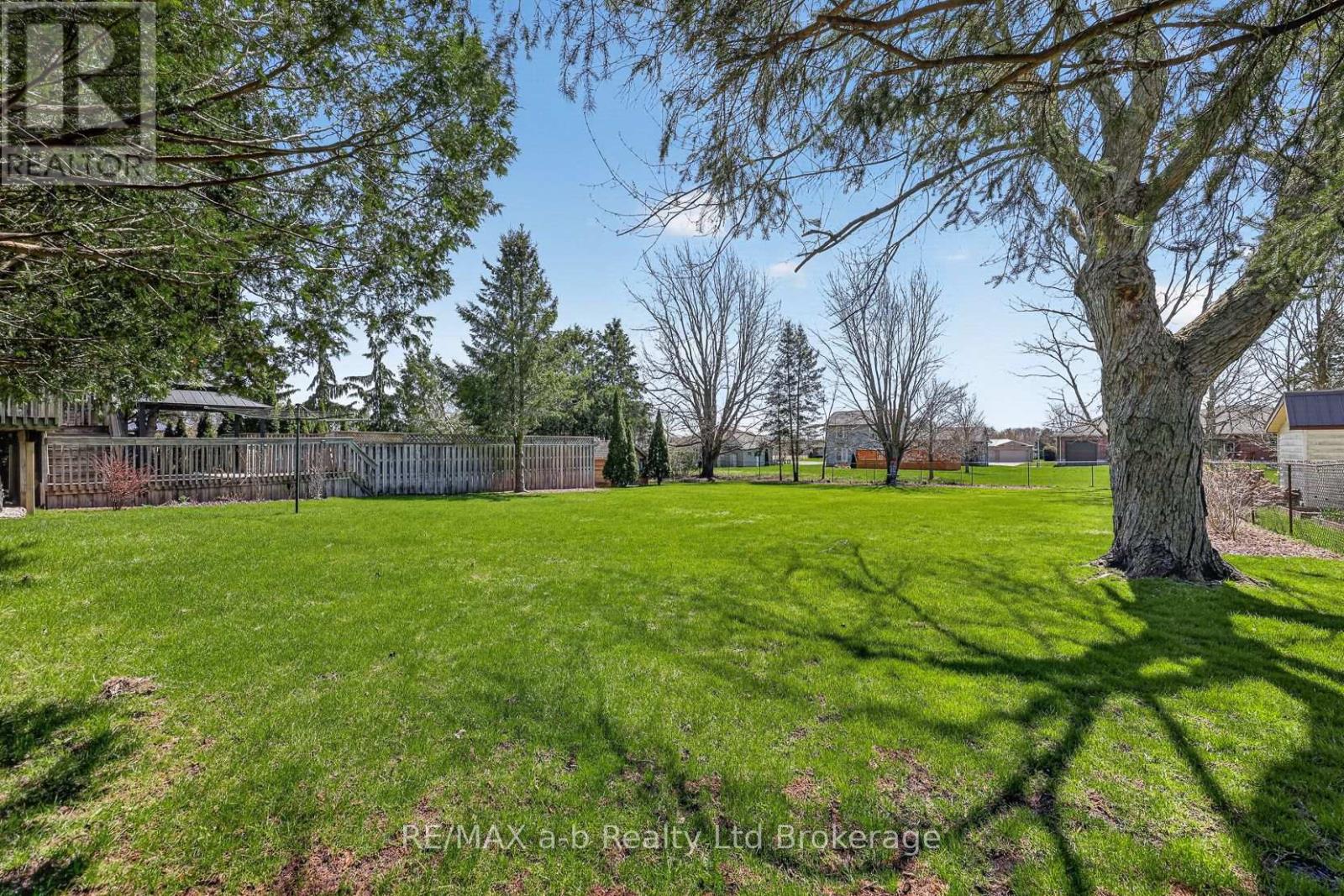 2487 Mossley Drive, Thames Centre, Ontario  N0L 1V0 - Photo 10 - X13053382