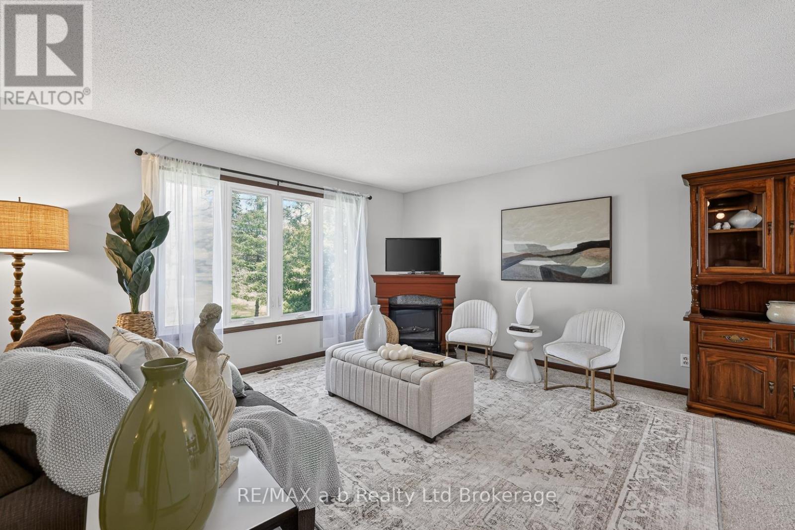 2487 Mossley Drive, Thames Centre, Ontario  N0L 1V0 - Photo 15 - X13053382