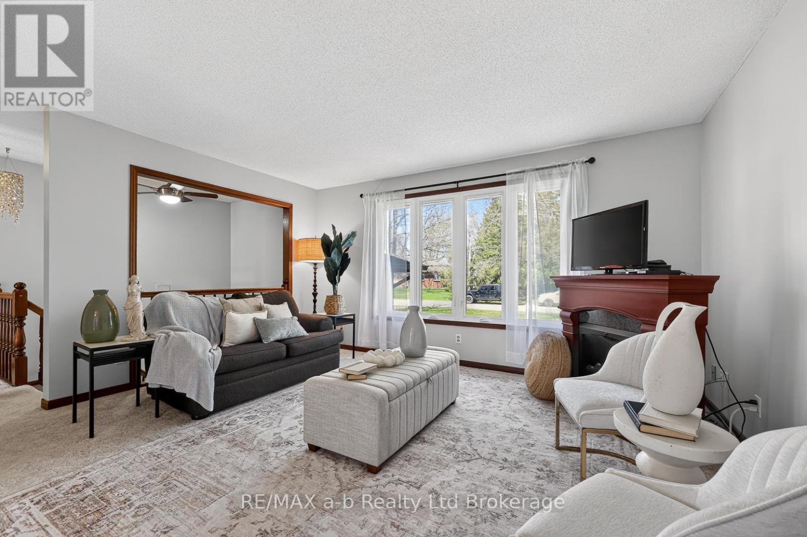 2487 Mossley Drive, Thames Centre, Ontario  N0L 1V0 - Photo 17 - X13053382