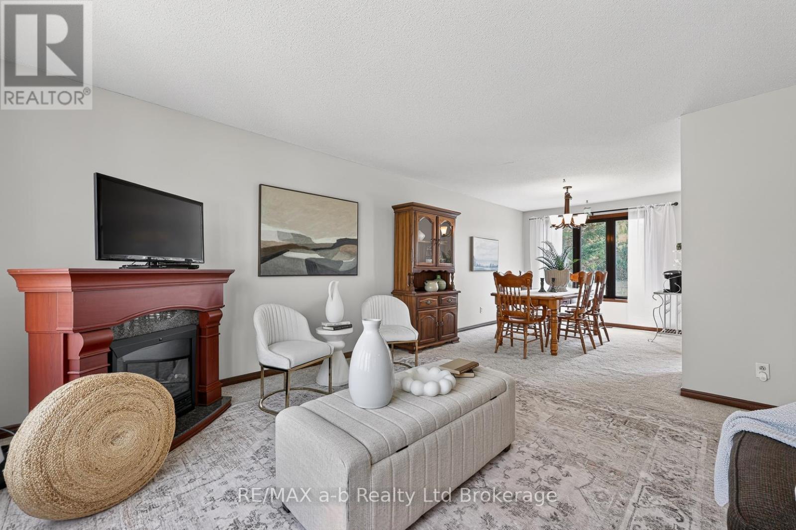 2487 Mossley Drive, Thames Centre, Ontario  N0L 1V0 - Photo 18 - X13053382