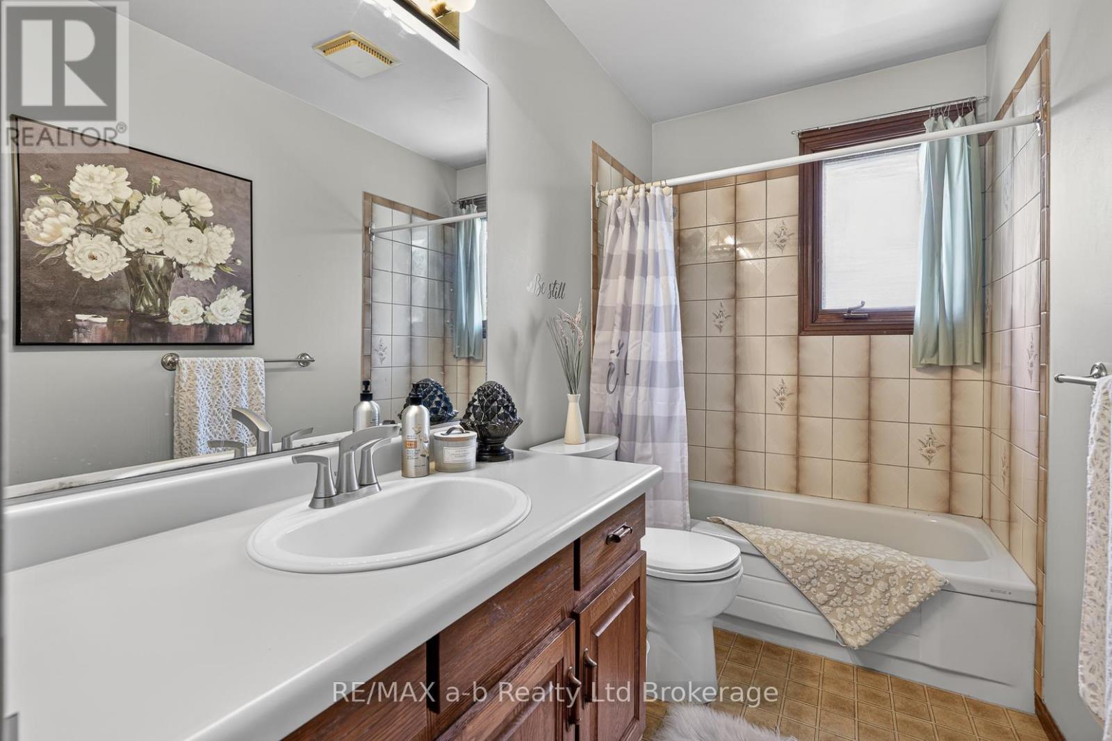 2487 Mossley Drive, Thames Centre, Ontario  N0L 1V0 - Photo 25 - X13053382