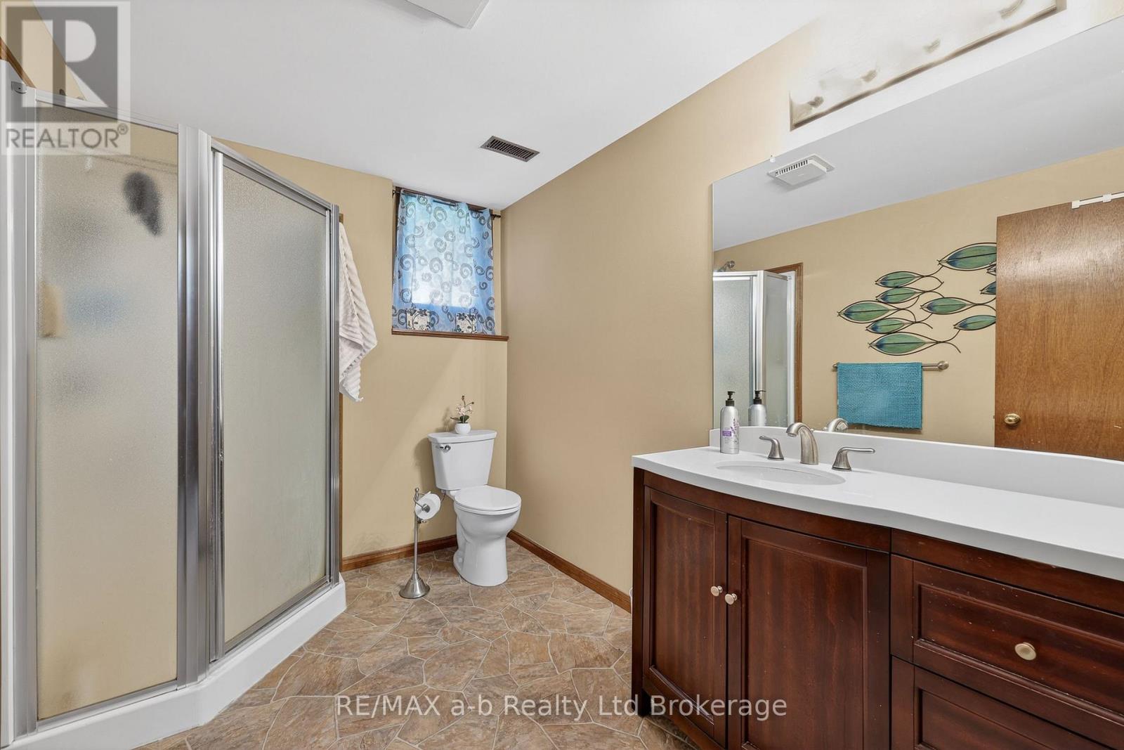 2487 Mossley Drive, Thames Centre, Ontario  N0L 1V0 - Photo 34 - X13053382