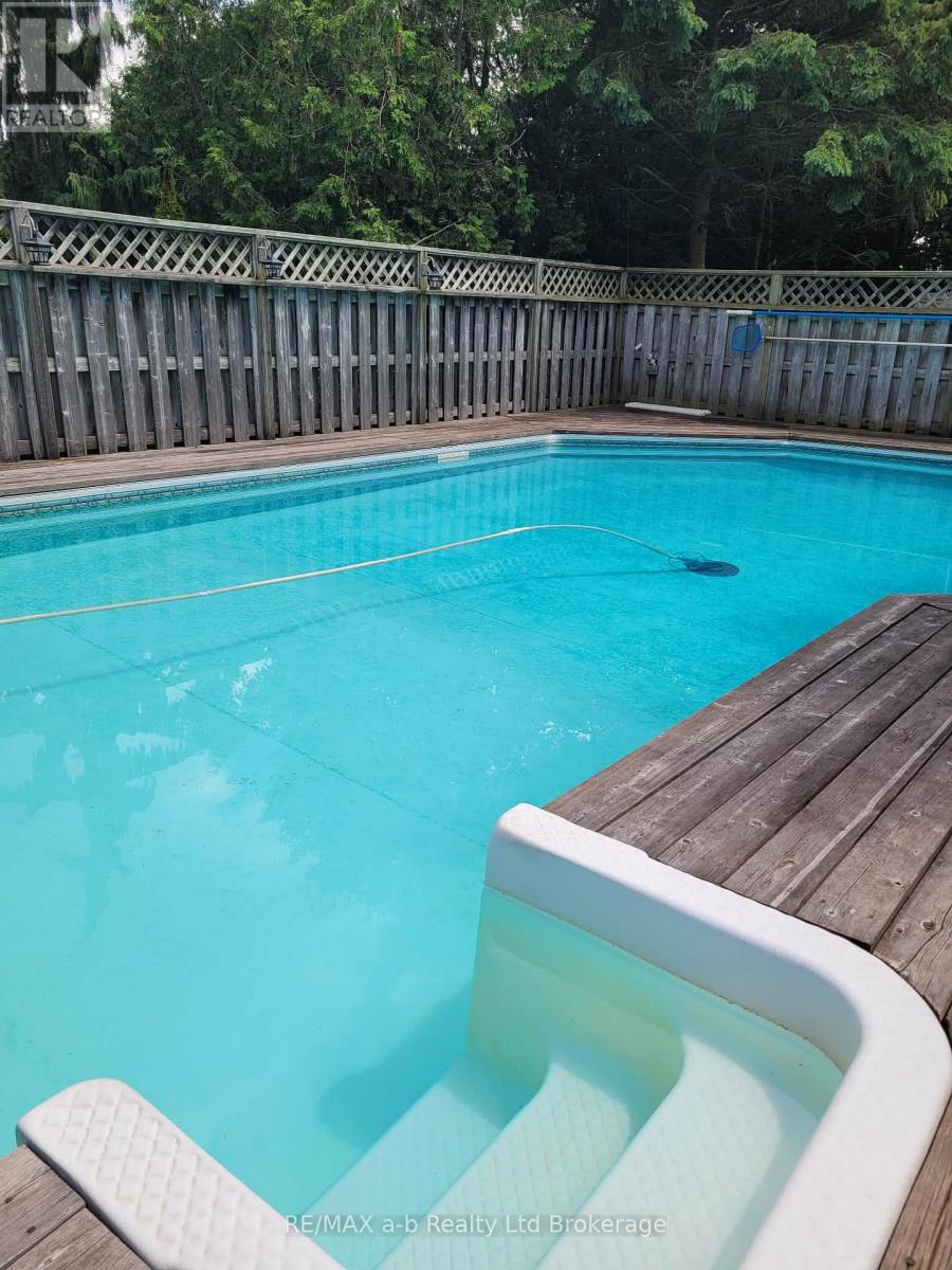 2487 Mossley Drive, Thames Centre, Ontario  N0L 1V0 - Photo 38 - X13053382