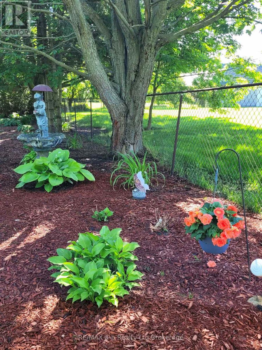 2487 Mossley Drive, Thames Centre, Ontario  N0L 1V0 - Photo 41 - X13053382