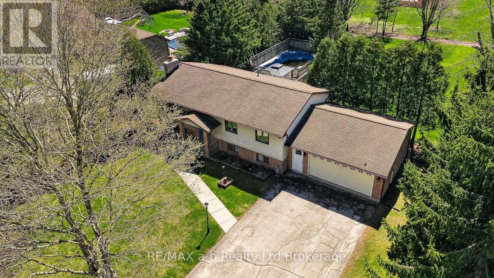 2487 Mossley Drive, Thames Centre, Ontario  N0L 1V0 - Photo 8 - X13053382