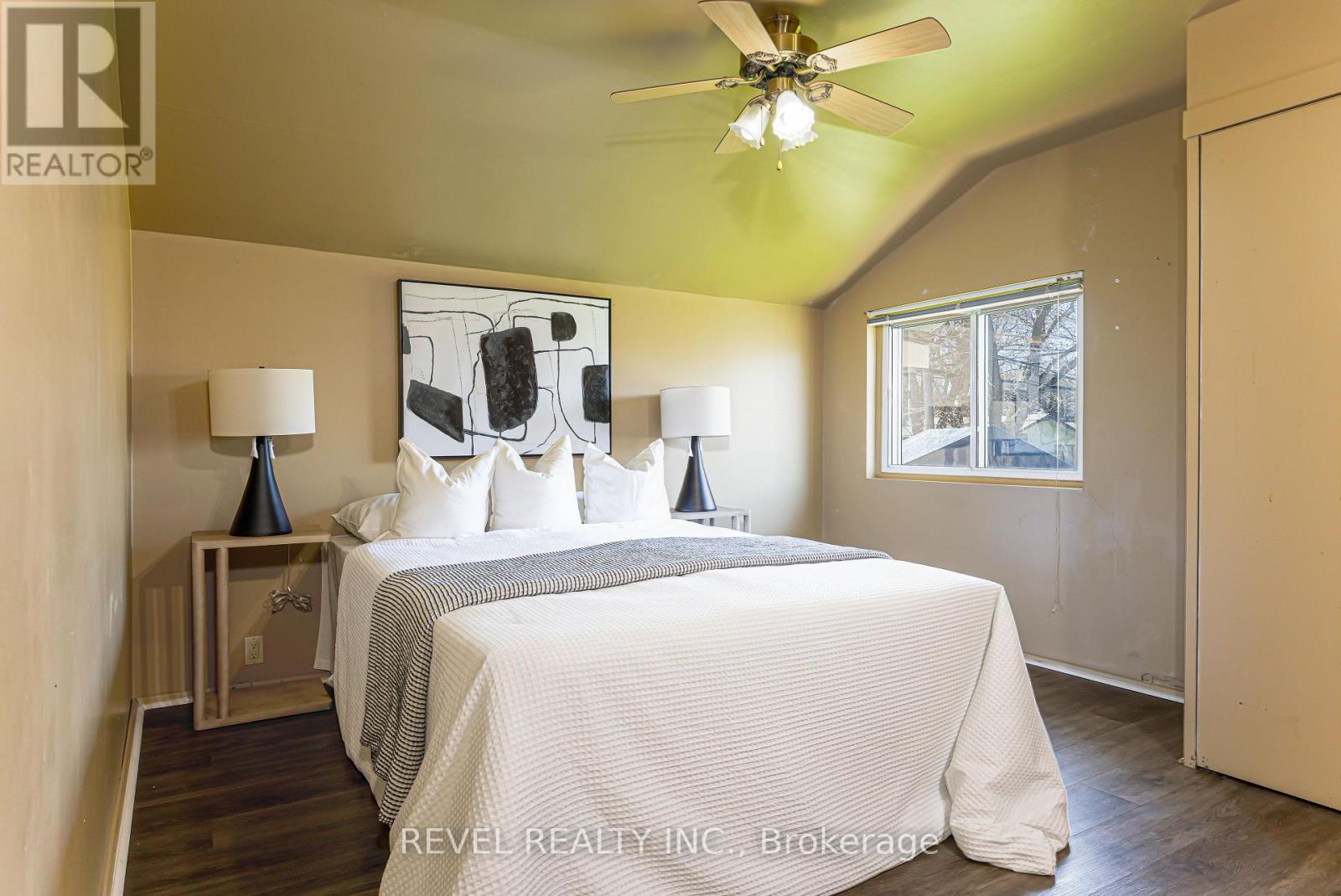 4 Oakley Boulevard, Toronto, Ontario  M1P 3P2 - Photo 12 - E13053334