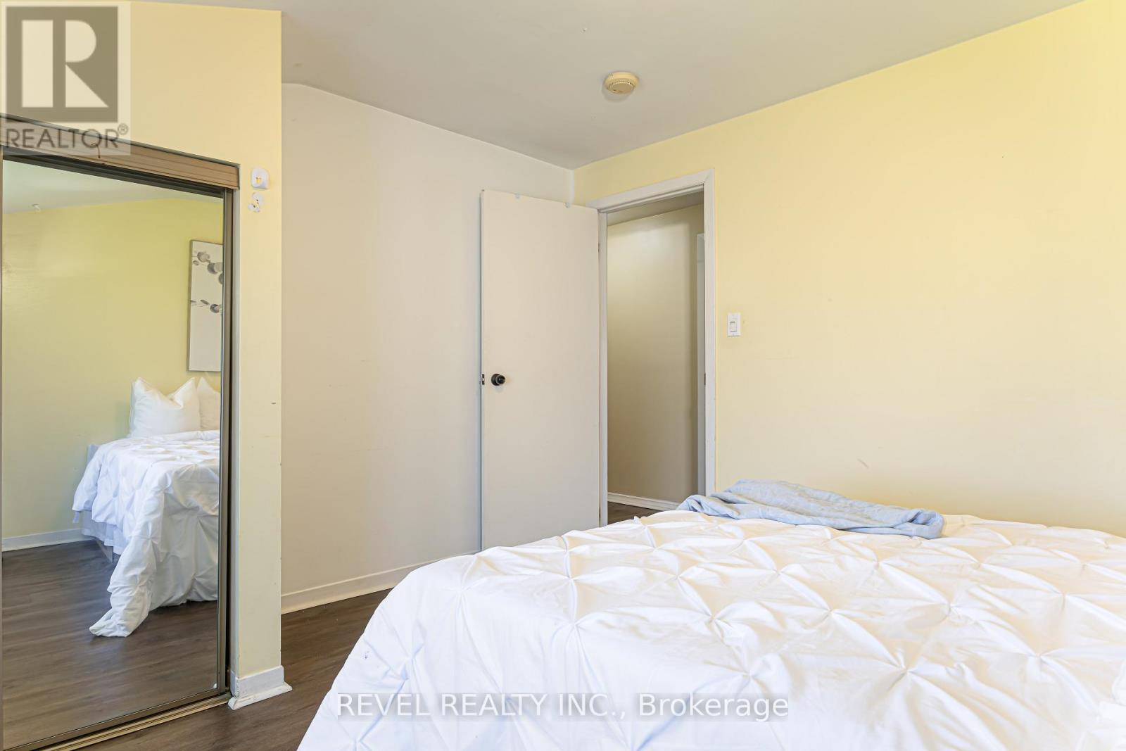 4 Oakley Boulevard, Toronto, Ontario  M1P 3P2 - Photo 18 - E13053334