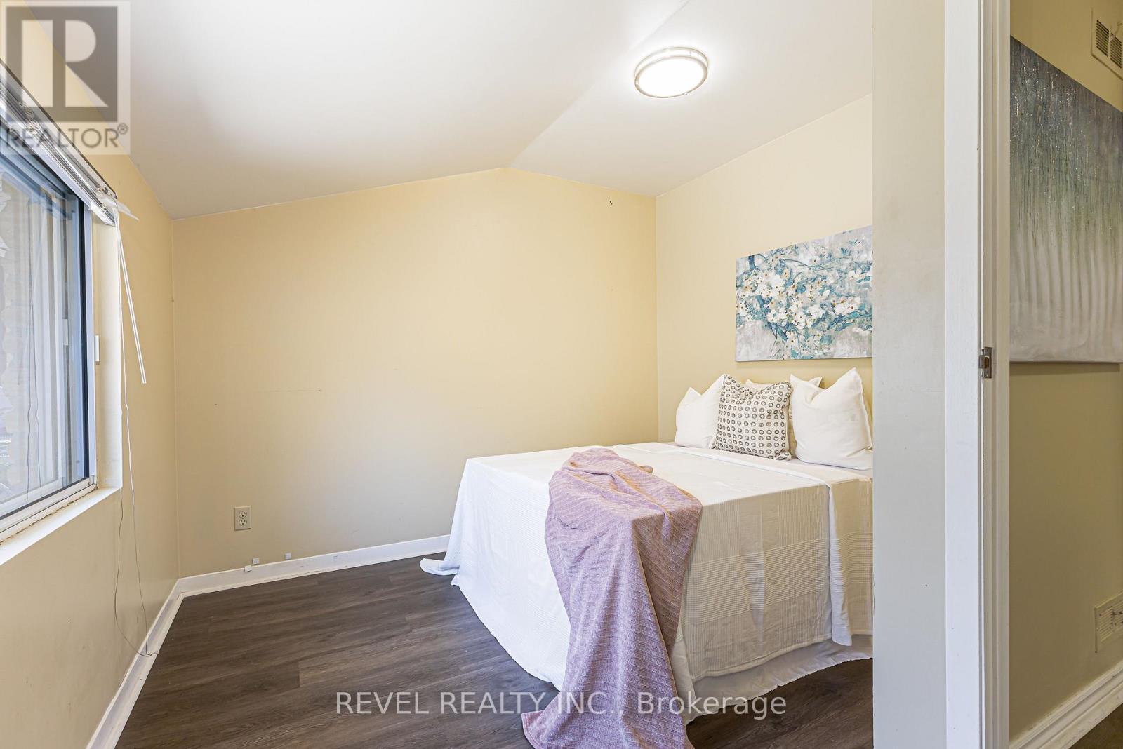 4 Oakley Boulevard, Toronto, Ontario  M1P 3P2 - Photo 19 - E13053334