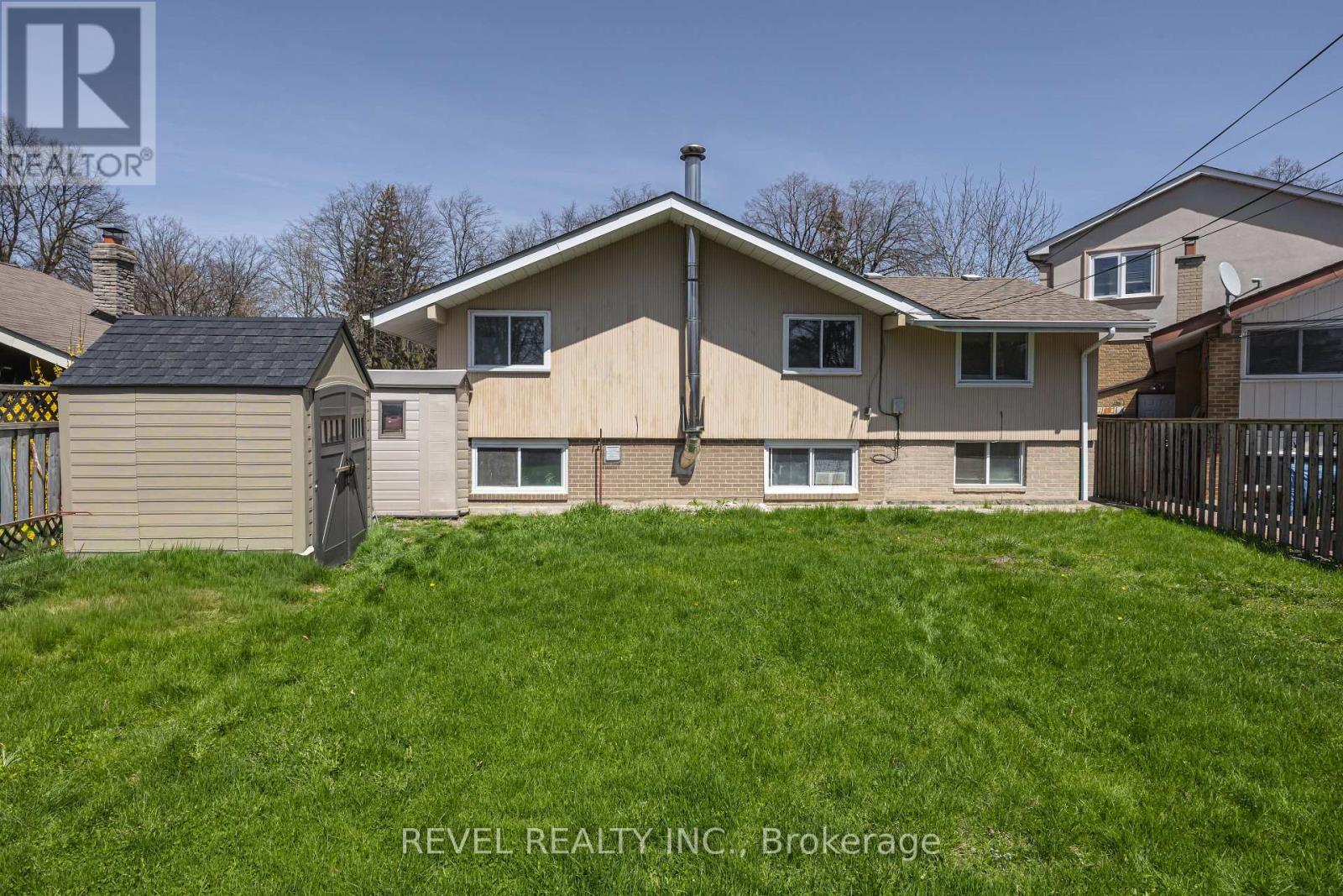 4 Oakley Boulevard, Toronto, Ontario  M1P 3P2 - Photo 25 - E13053334