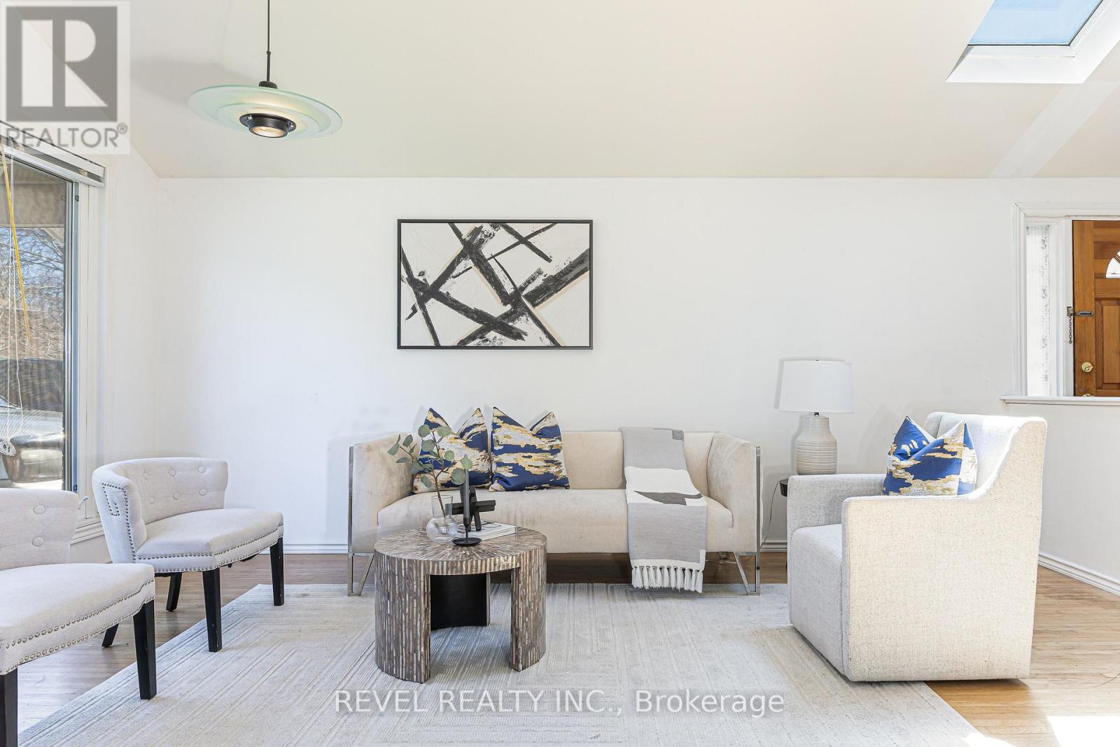 4 Oakley Boulevard, Toronto, Ontario  M1P 3P2 - Photo 6 - E13053334