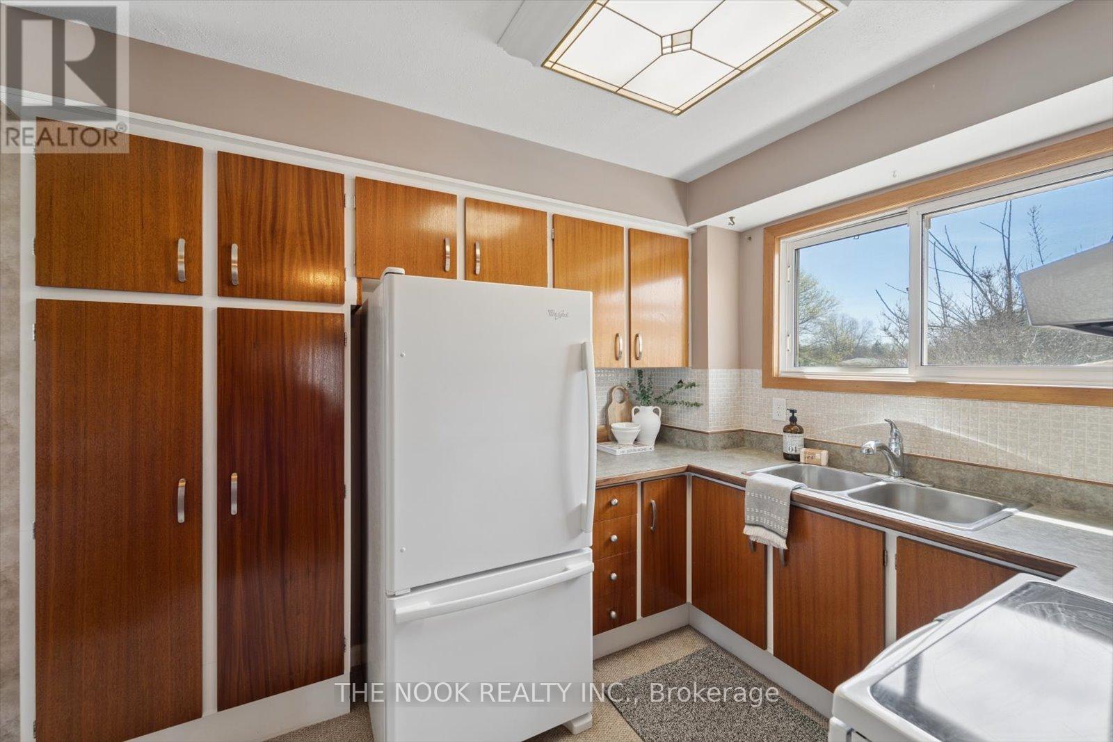 645 Annapolis Avenue, Oshawa, Ontario  L1J 2Z3 - Photo 9 - E13053482