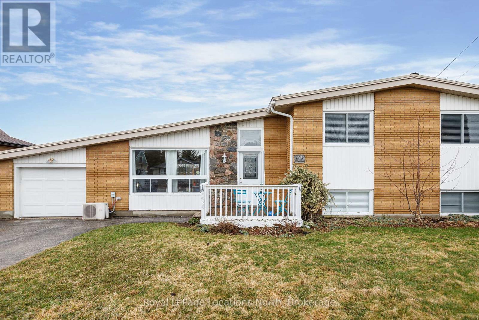 594 OAK STREET, Collingwood, Ontario