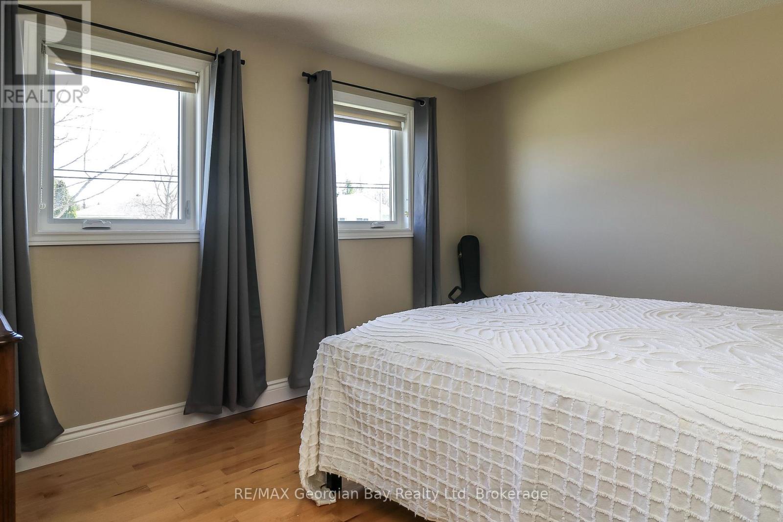 8 John Dillingno Street, Tay, Ontario  L0K 2A0 - Photo 11 - S13053318