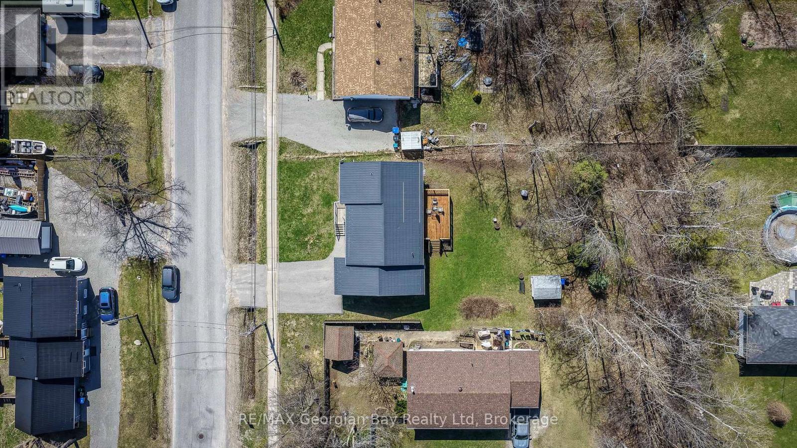 8 John Dillingno Street, Tay, Ontario  L0K 2A0 - Photo 2 - S13053318