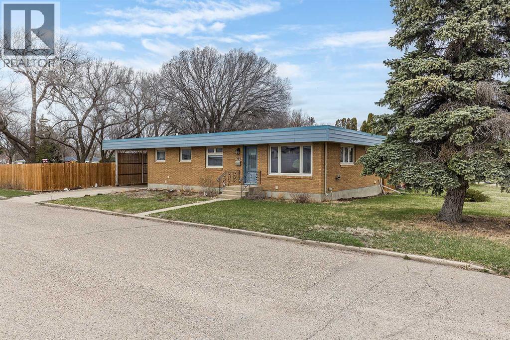 75 Robertson Way Sw, Medicine Hat, Alberta  T1A 5J3 - Photo 42 - A2302239