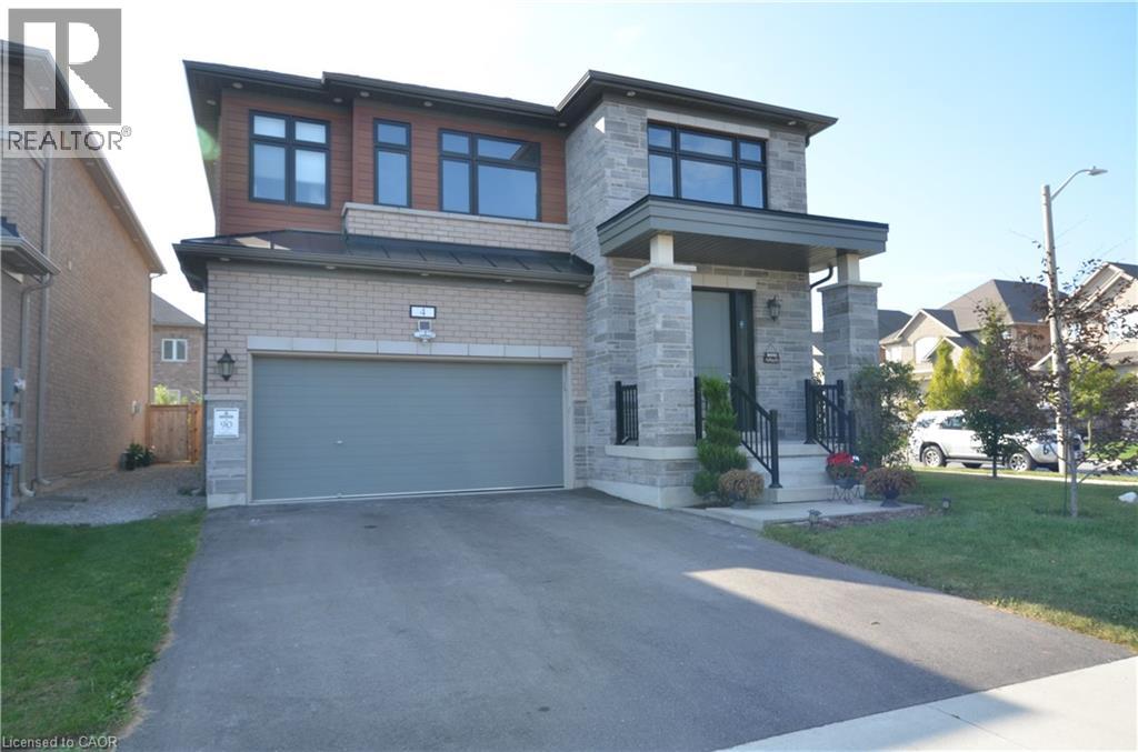 4 FINDLAY Drive Unit# B, Ancaster, Ontario