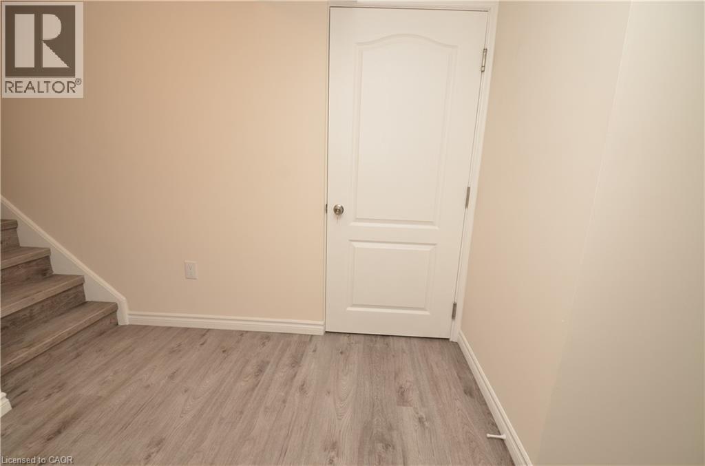 4 Findlay Drive Unit# B, Ancaster, Ontario  L9K 0H4 - Photo 5 - 40824956