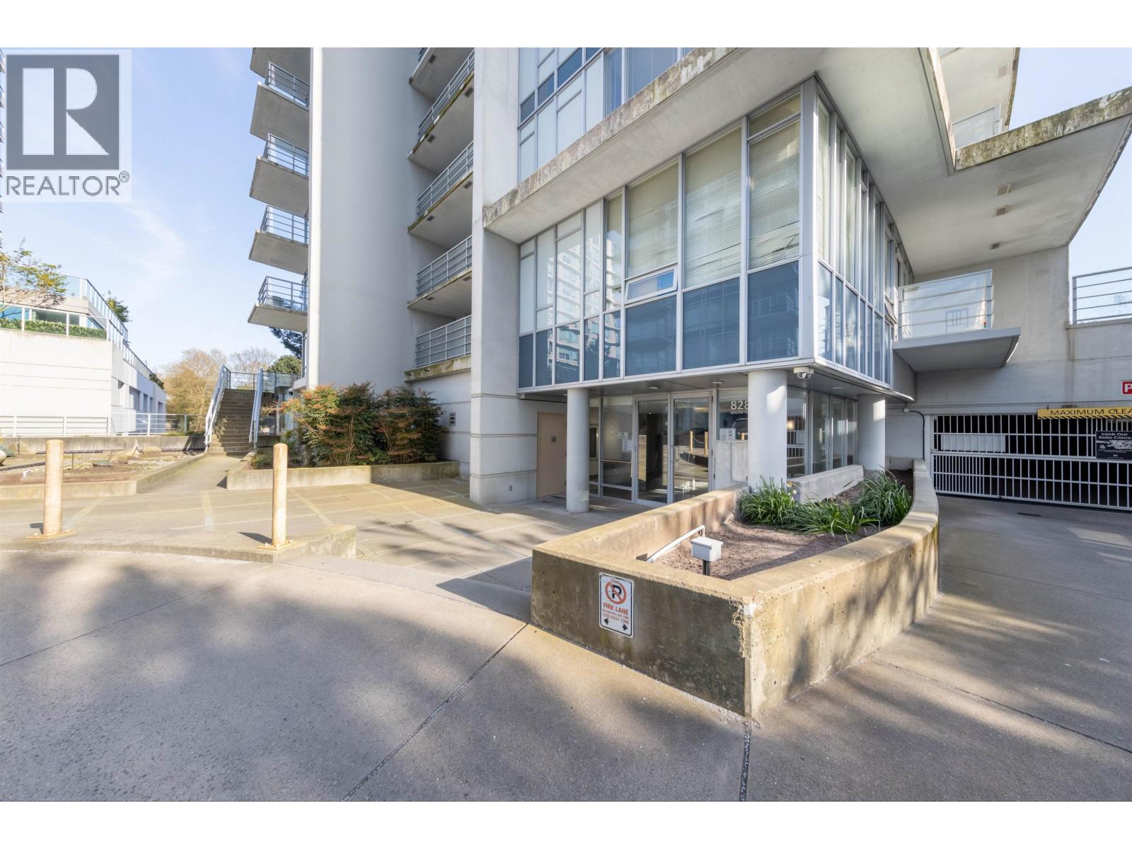 1804 8288 Lansdowne Road, Richmond, British Columbia  V6X 0B3 - Photo 2 - R3116001